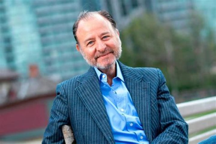 What Happened To Fisher Stevens’ Neck? His Illness Revealed!