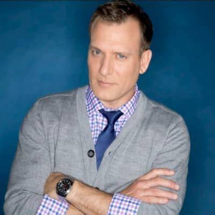 What Is Mike Bettes net worth? Bio Wife, Net Worth, Married Marriedline
