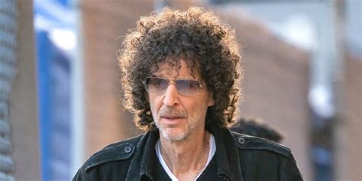 What Really Happened To Howard Stern's Parents?