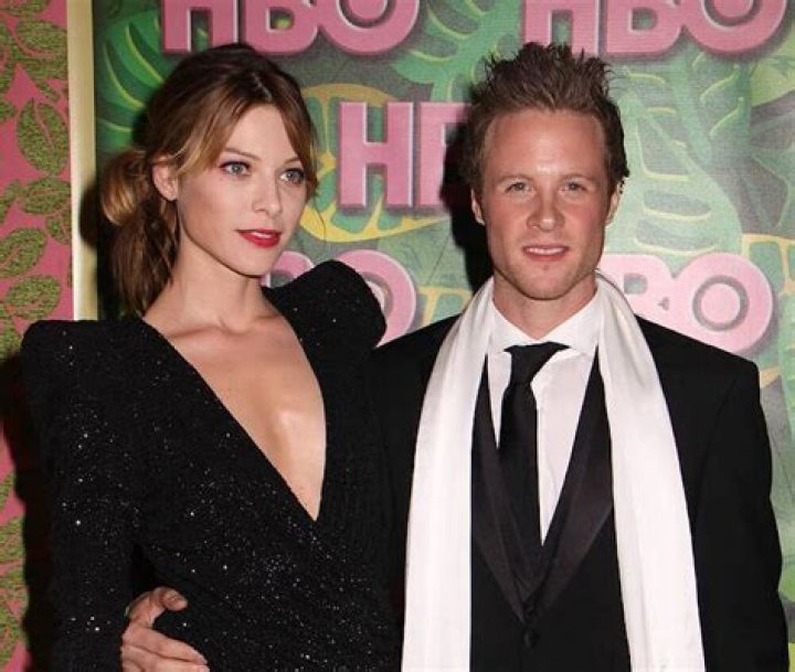 Who is Lauren German Husband? Untold Details About Her Creeto (2022)