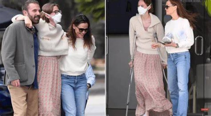 Why Does Violet Affleck Always Wear a Mask Animascorp