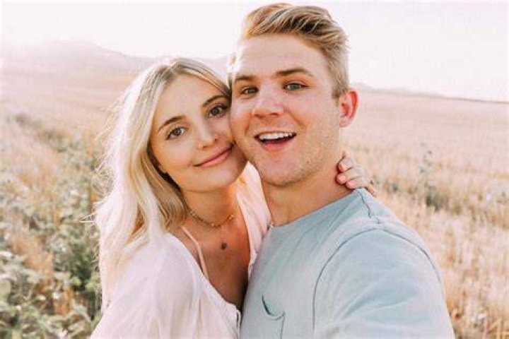 Youtuber Aspyn Ovard Divorce Navigating Life’s Unexpected Twists