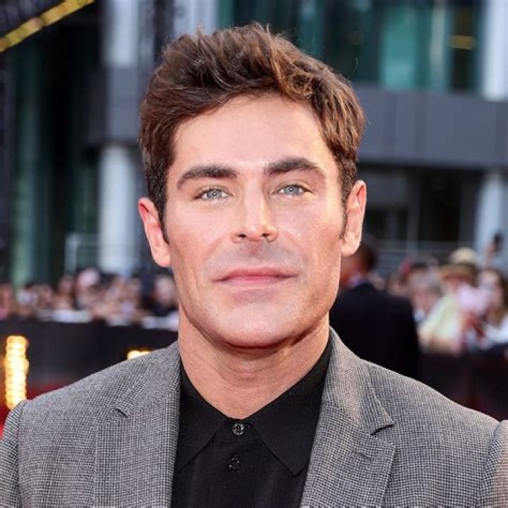 Zac Efron Returned to the “High School Musical” School — See Photo